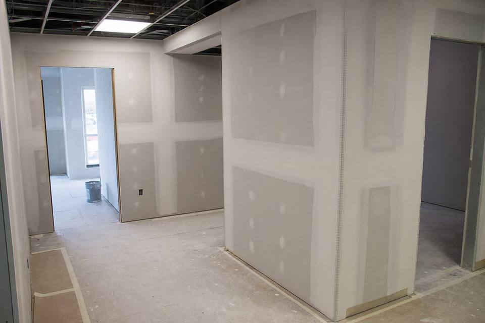 Drywall corner bead and finish detail in Orlando